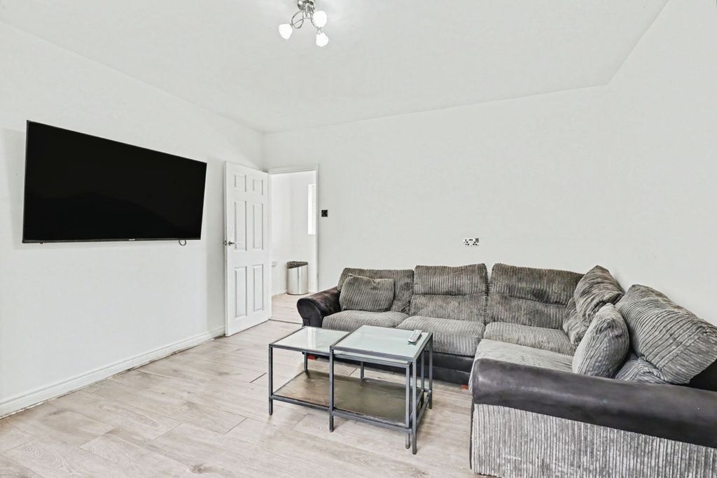 Property photo 2 of 16 Living Room