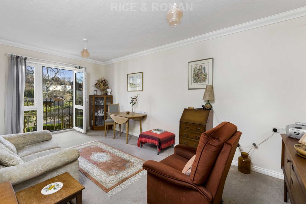 Property photo 3 of 11