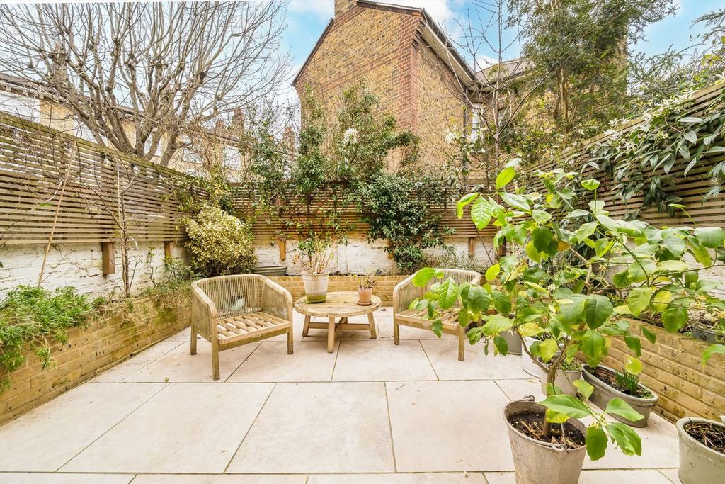 Property photo 3 of 13