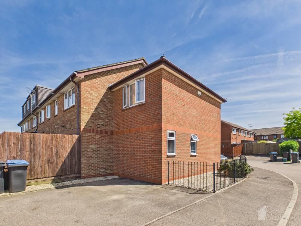 Property photo 2 of 19 Cam02367G0-Pr0420-Still005-Thumbnail-H750-70.Jpg