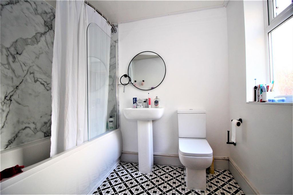 Property photo 3 of 8 Img_0267.Jpg