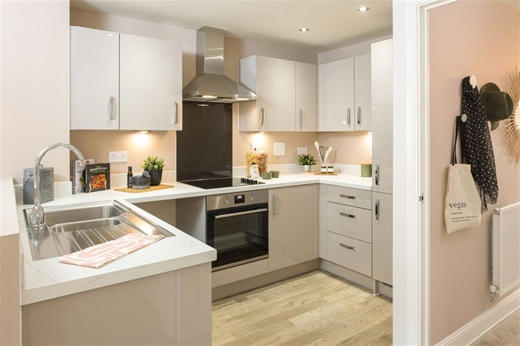 Property photo 2 of 7 Kitchen