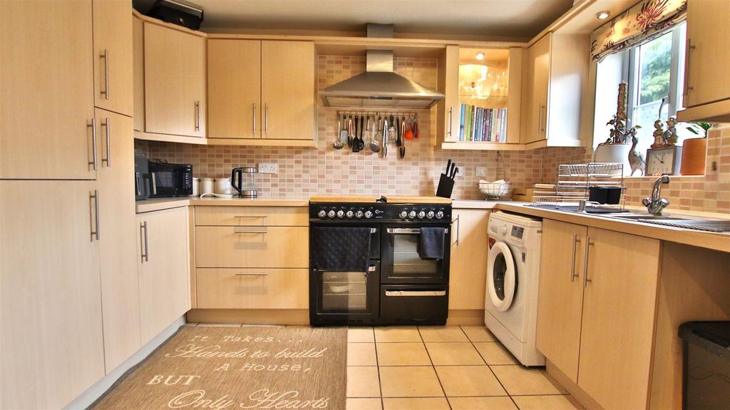 Property photo 3 of 12 Img_0737.Jpg