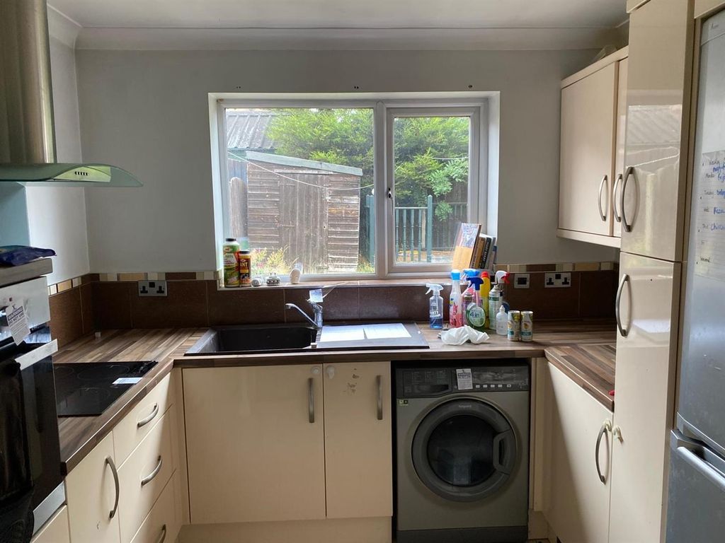 Property photo 2 of 10