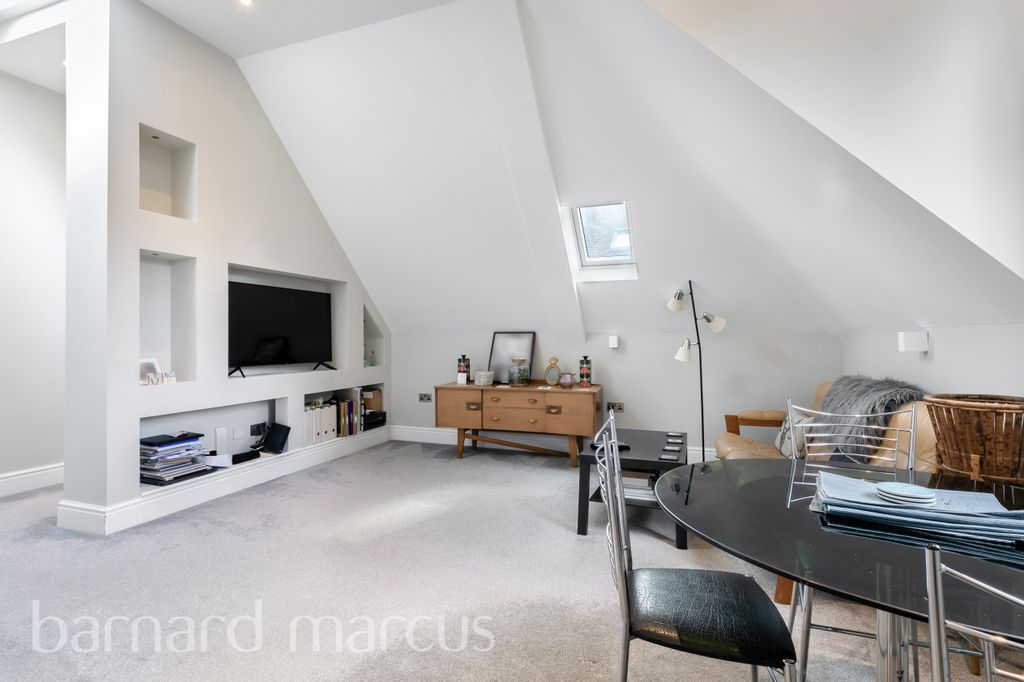 Property photo 3 of 10 Reception Room