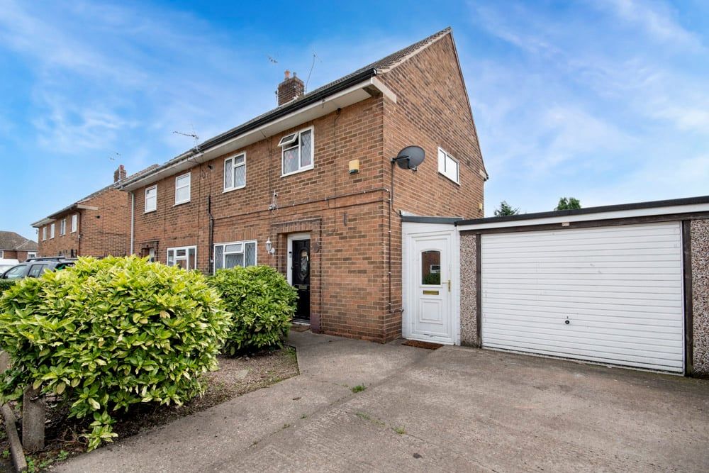 Property photo 1 of 12