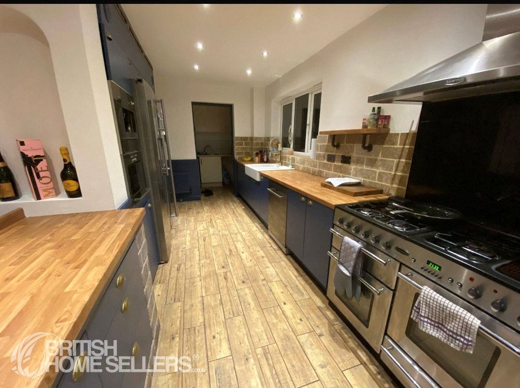 Property photo 3 of 19 Picture No. 15