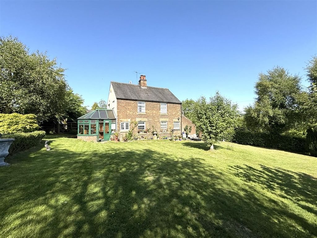 Property photo 1 of 22 The Cottages 8.Jpg