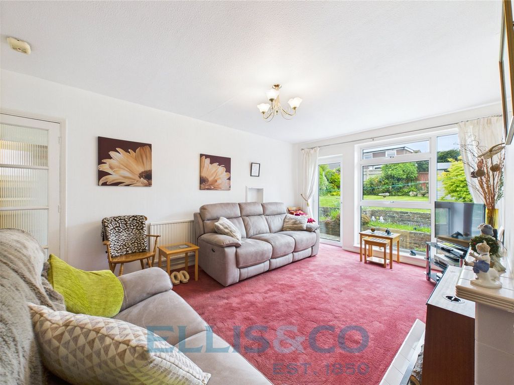 Property photo 3 of 10 Picture No. 02