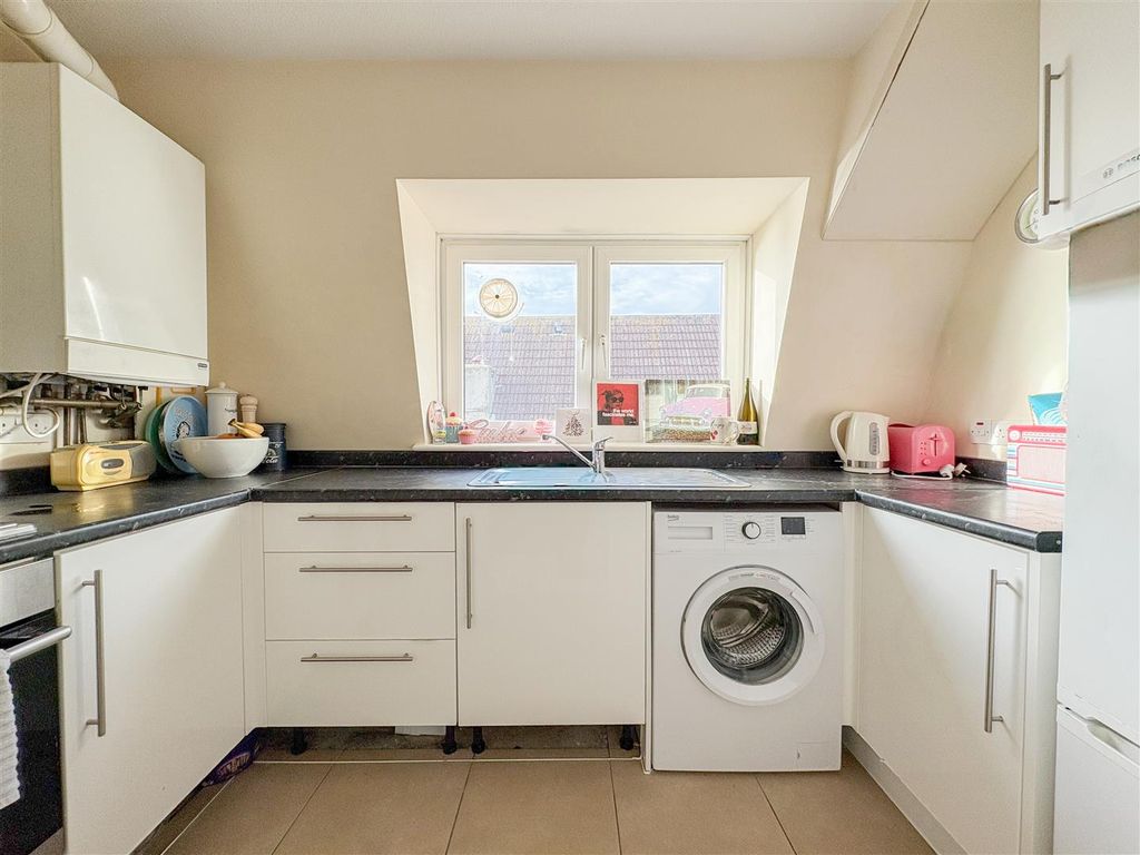 Property photo 2 of 13 Kitchen