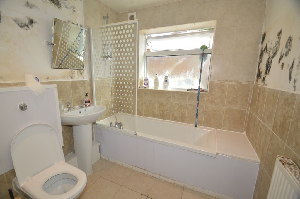 Property photo 3 of 3