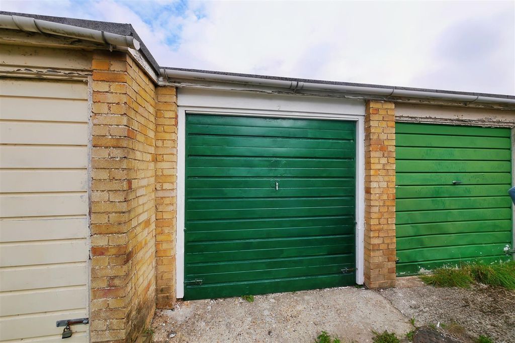 Property photo 2 of 3 Garage
