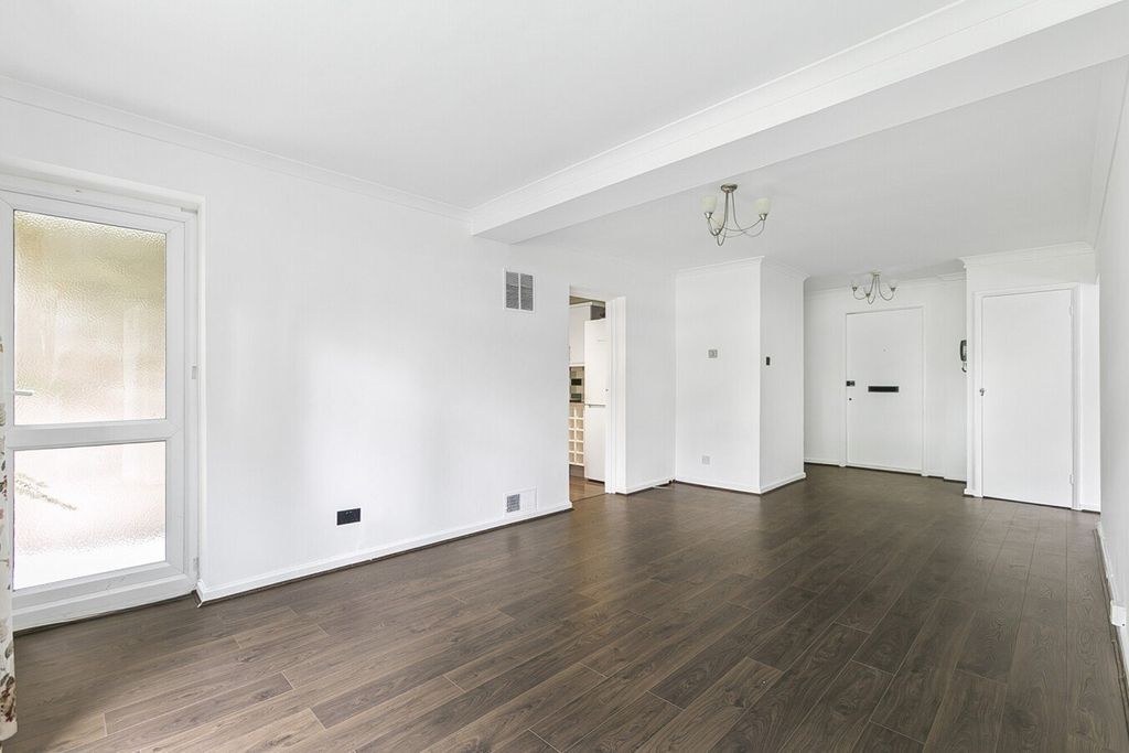 Property photo 3 of 10 Picture No. 39