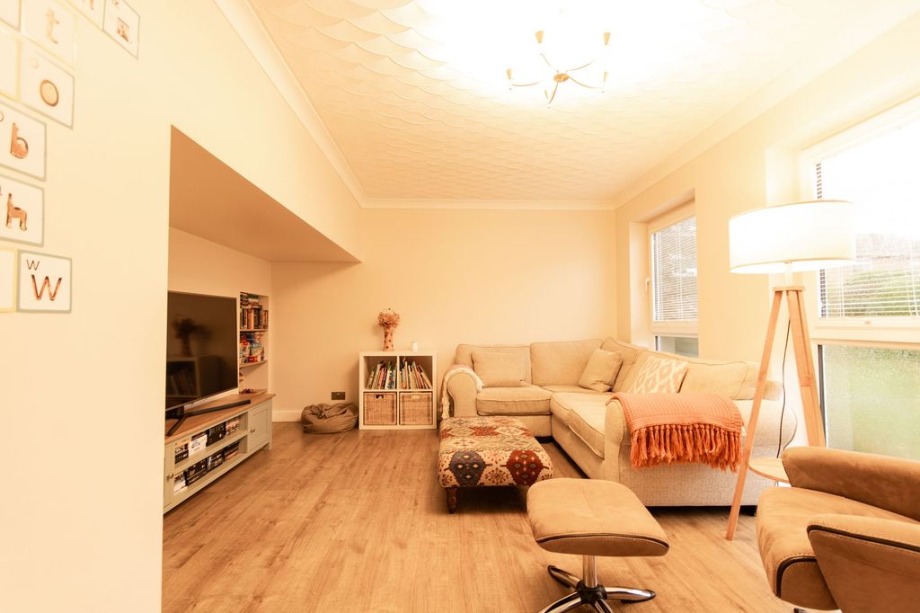 Property photo 2 of 24