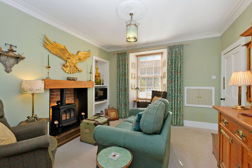 Property photo 2 of 29