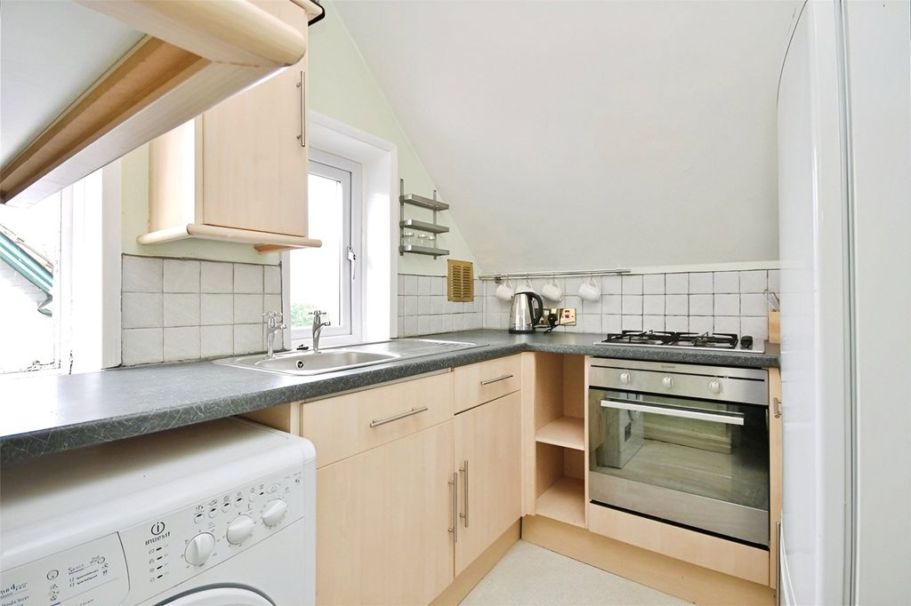 Property photo 3 of 7 Kitchen