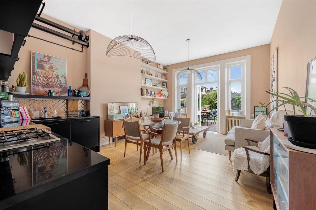 Property photo 2 of 12 Gff, 5 Newburgh Road-2.Jpg