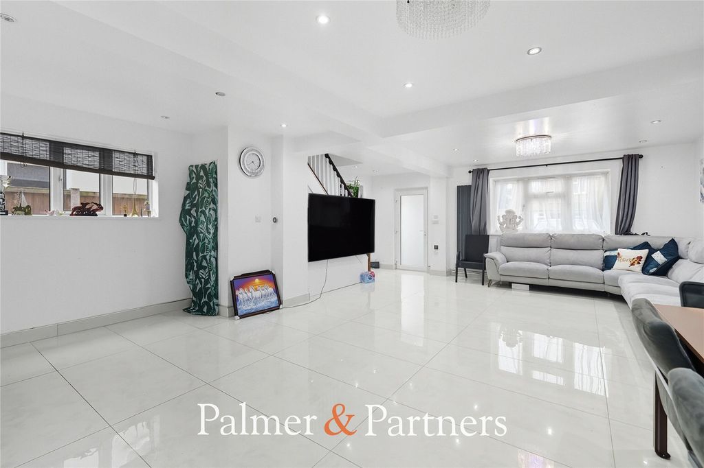 Property photo 2 of 19 Picture No. 06