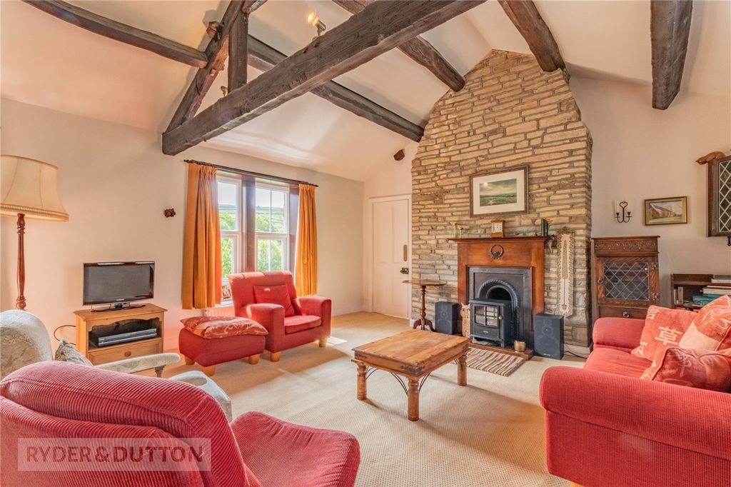 Property photo 3 of 36 Sitting Room