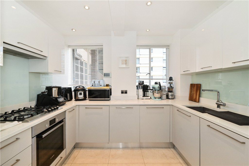 Property photo 2 of 17 Picture No. 08