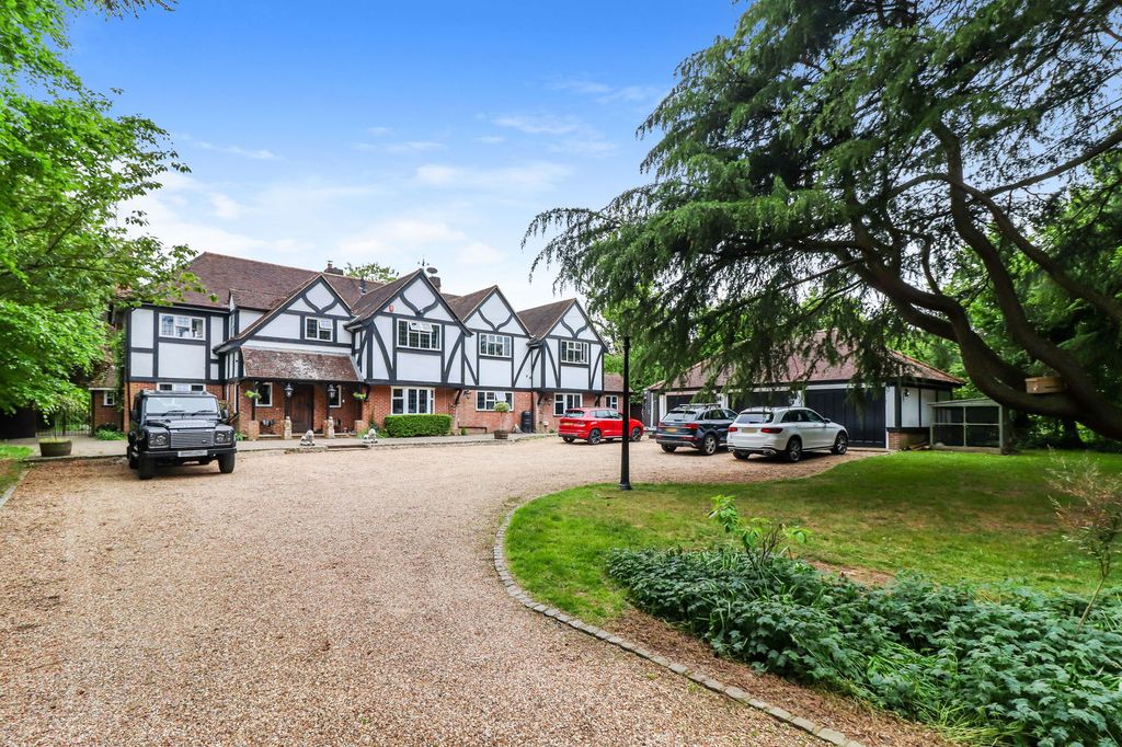 Property photo 2 of 38