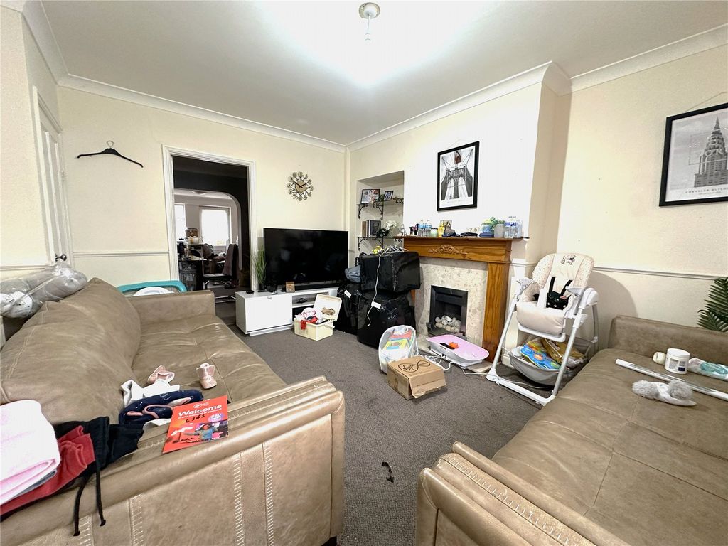 Property photo 2 of 15 Picture No. 13