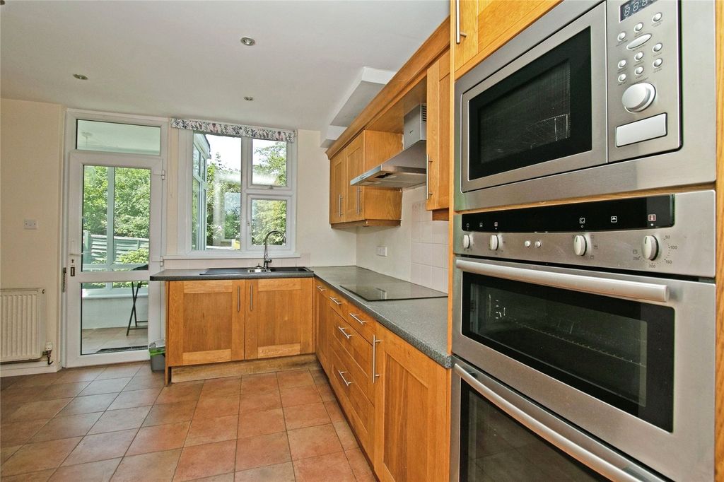 Property photo 3 of 15