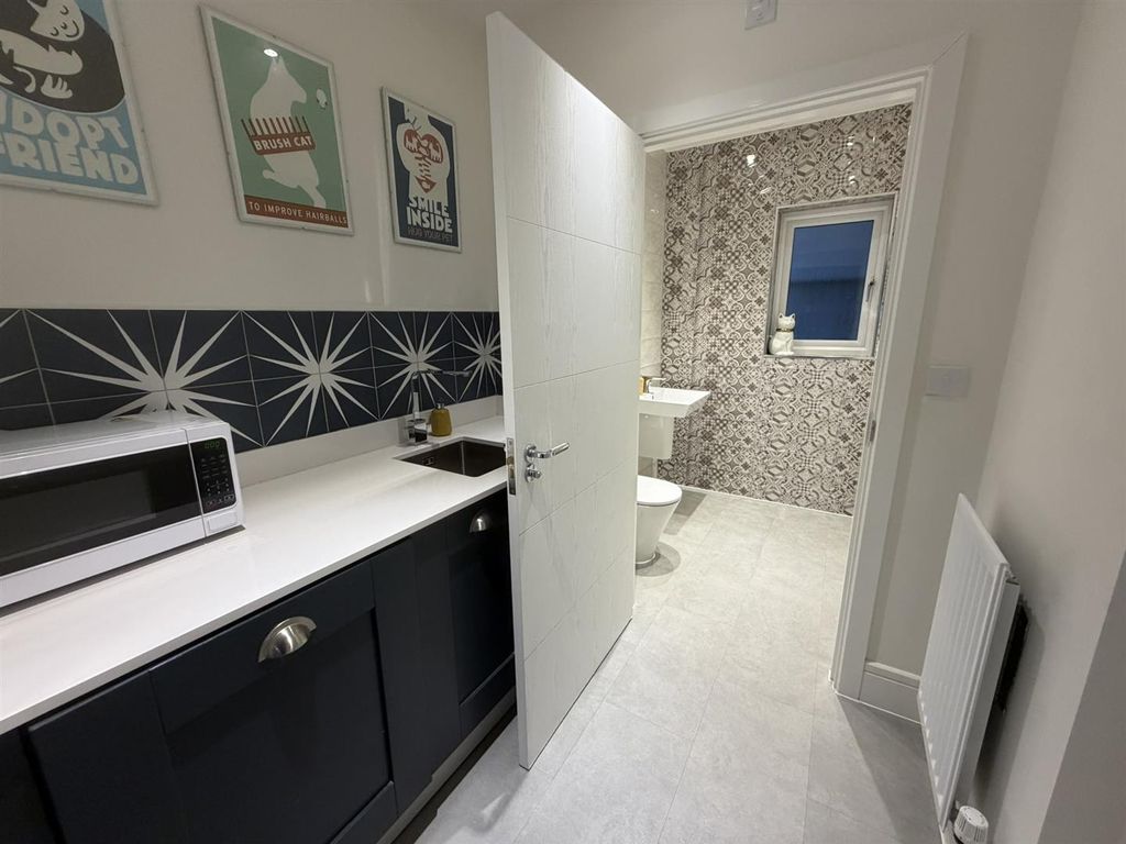 Additional image 16 of 5 bed property for saleButtercup Drive, Daventry NN11