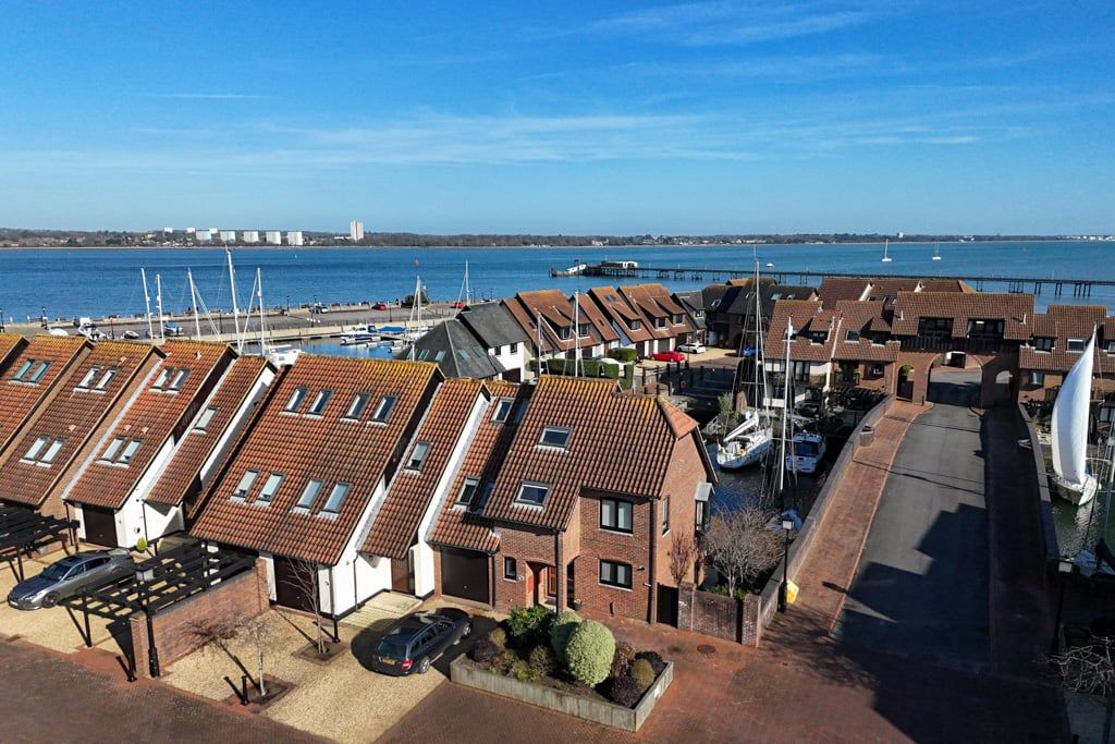 Property photo 1 of 22