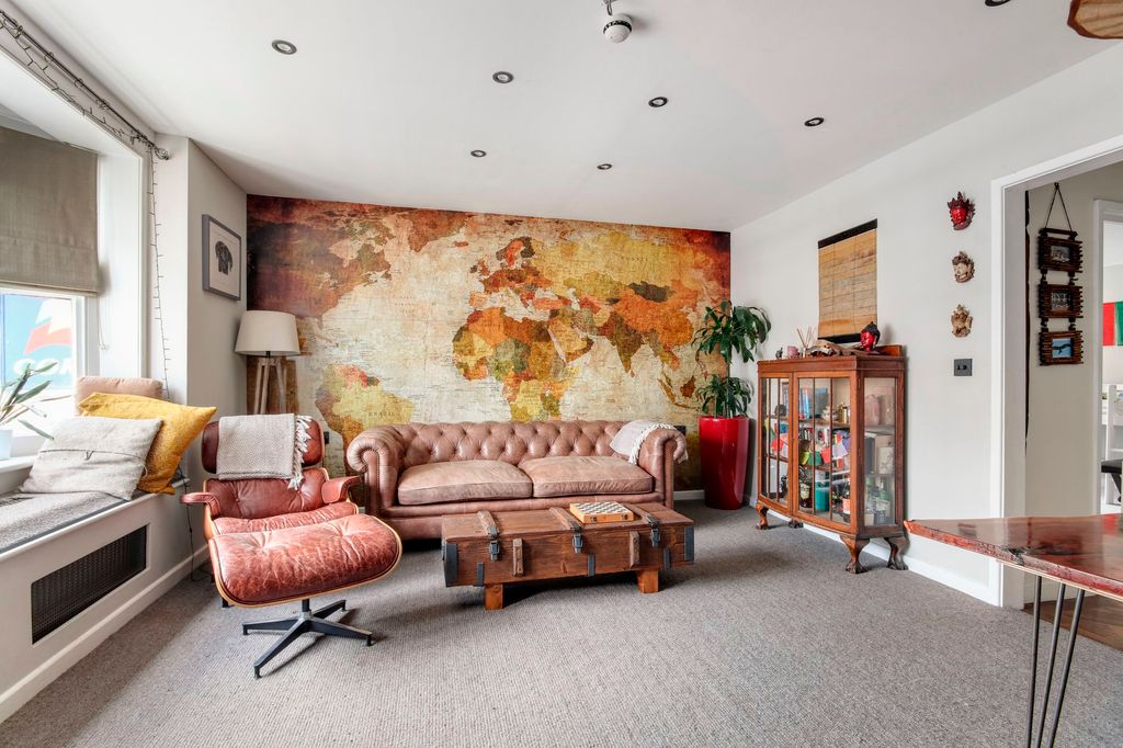 Additional image 9 of 2 bed flat for saleLingfield Road, Edenbridge TN8