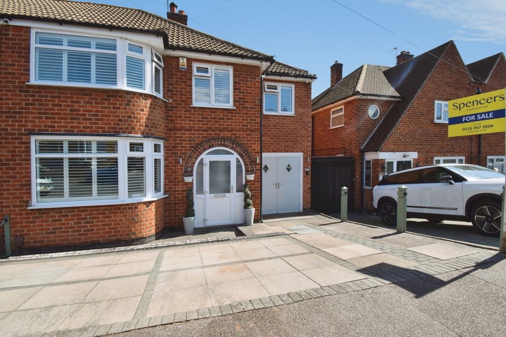 Property photo 2 of 27 Pbox-Img.Jpg
