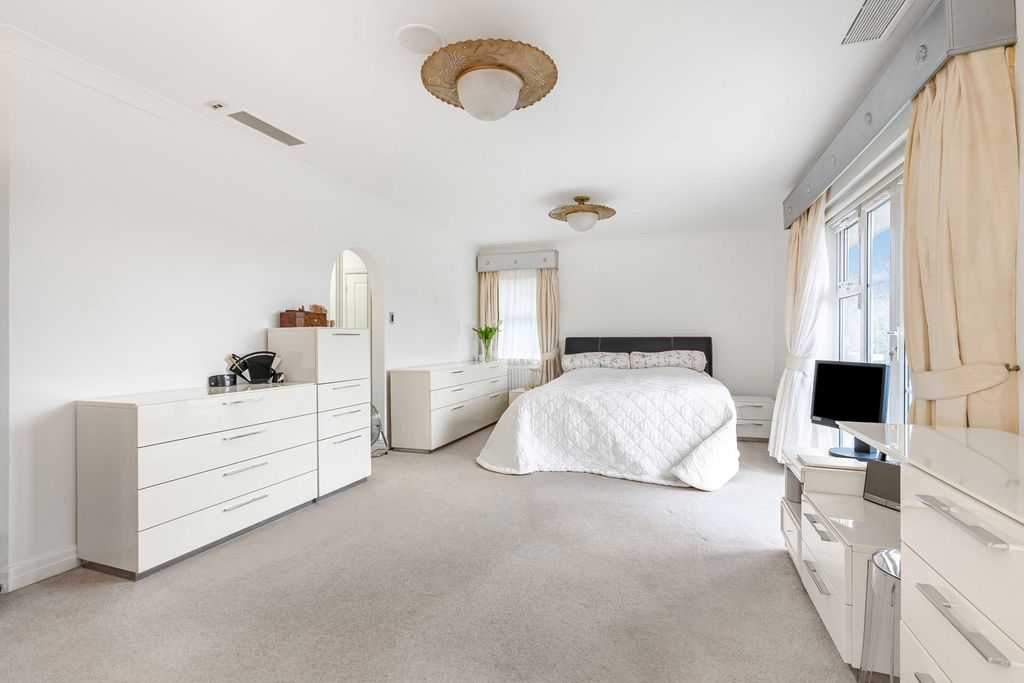 Additional image 20 of 4 bed detached house for saleBrassey Hill, Oxted RH8