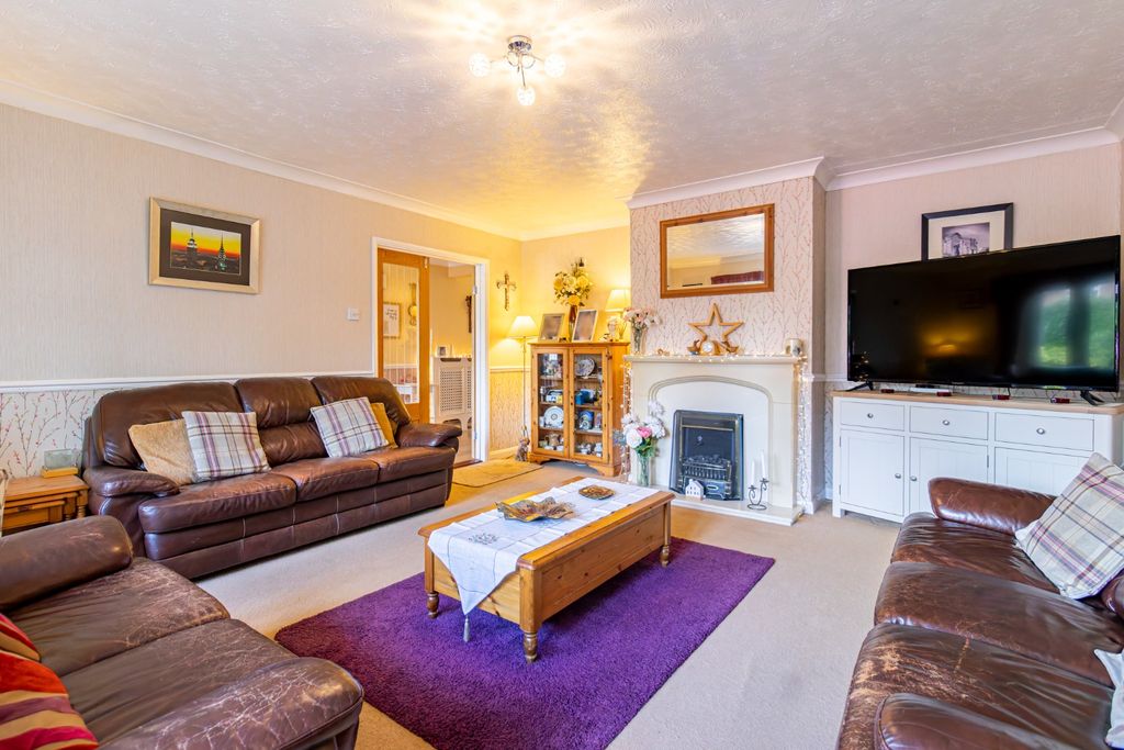 Property photo 3 of 39 3955435