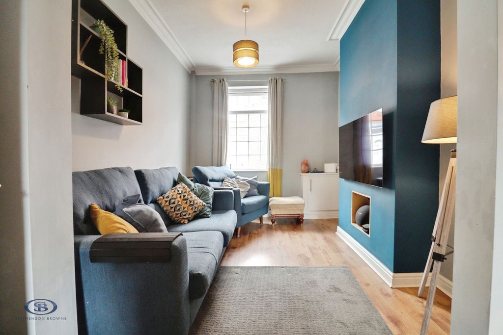 Property photo 2 of 19 Pbox-Img.Jpg