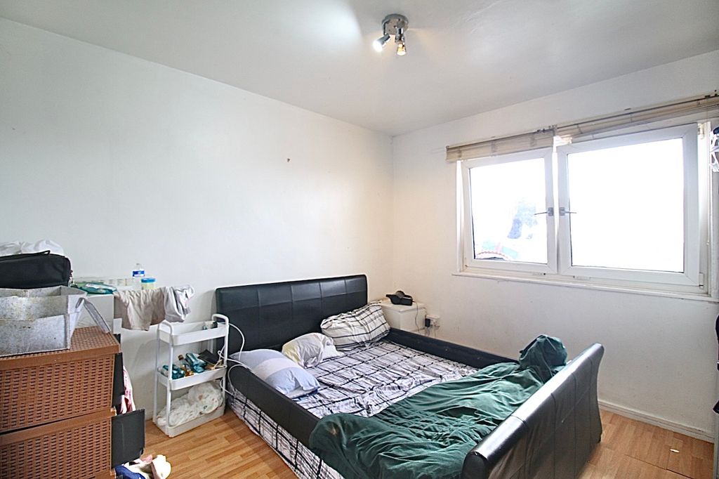 Property photo 2 of 4