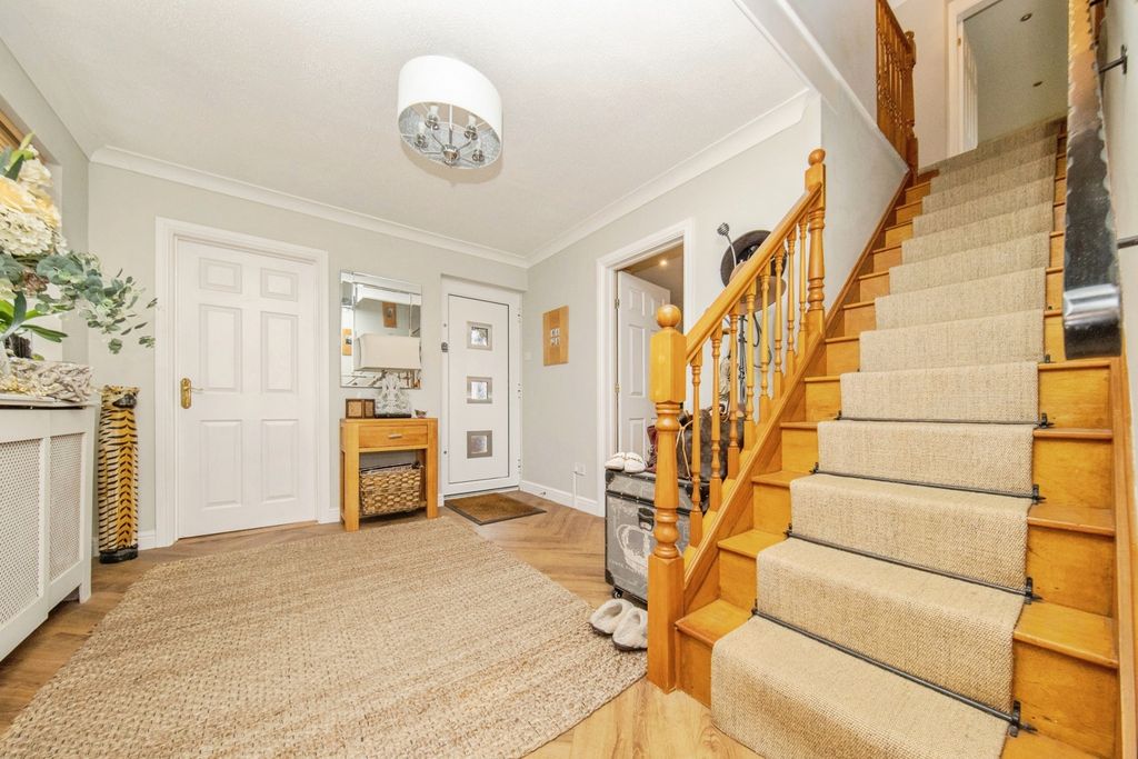 Property photo 3 of 33 Pbox-Img.Jpg