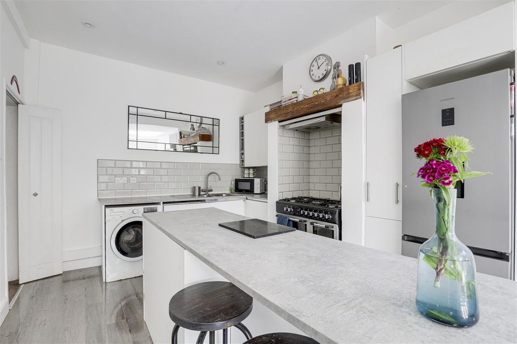 Property photo 3 of 24 458.Jpg