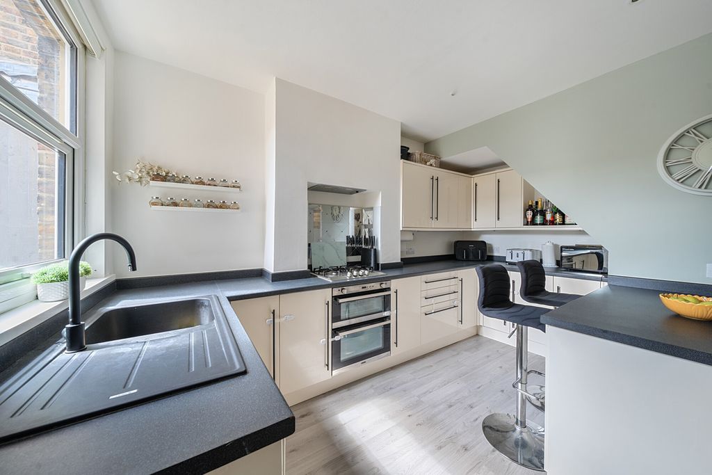 Property photo 2 of 18 12-681Ca8888F566-...