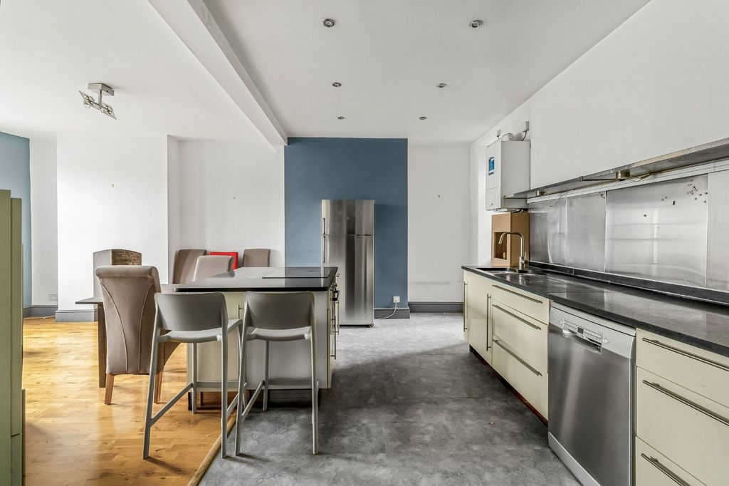 Property photo 3 of 32 Picture No. 41