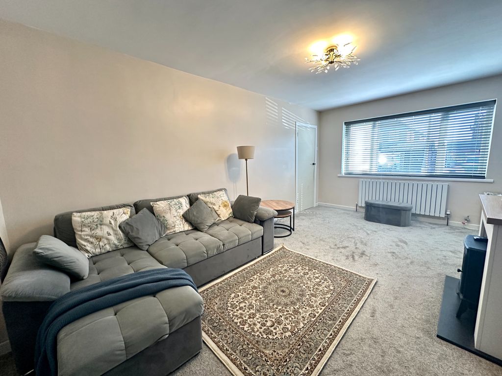 Property photo 3 of 27