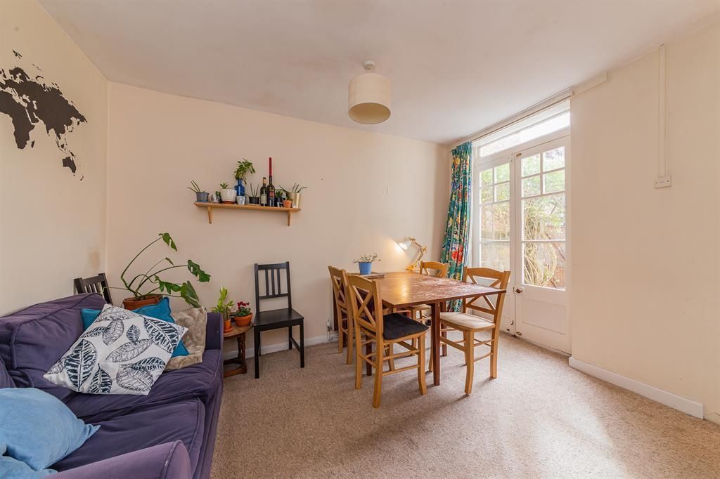 Property photo 2 of 21