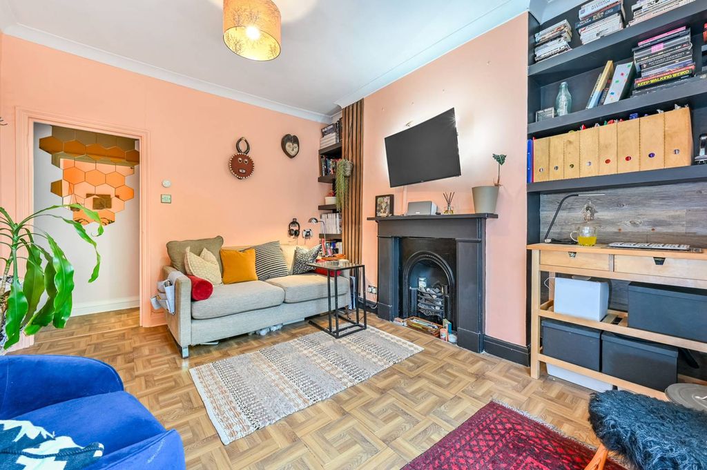 Property photo 2 of 11