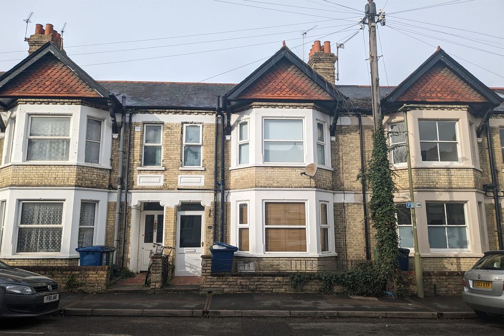 Property photo 1 of 8 (Main)