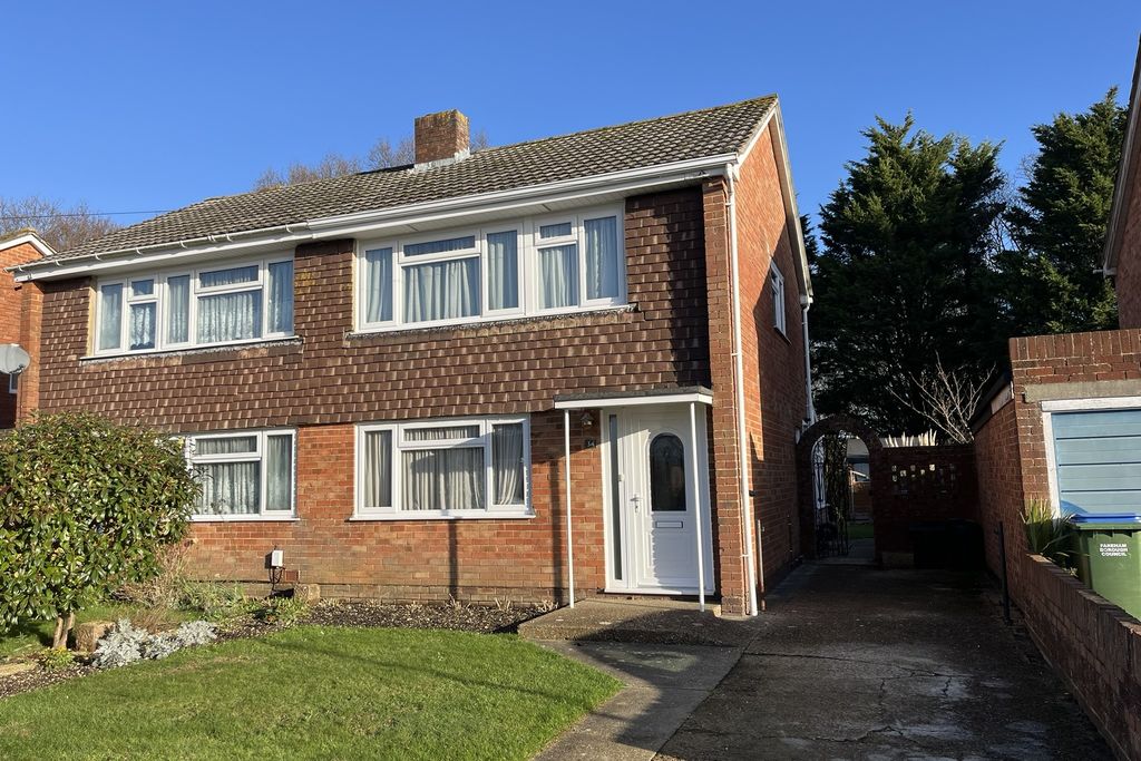 Property photo 1 of 12 Front