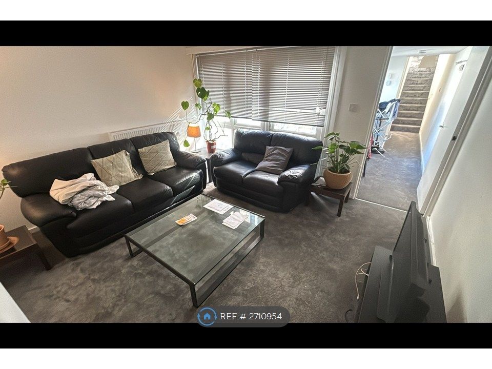 Property photo 2 of 12 Living Room View 2