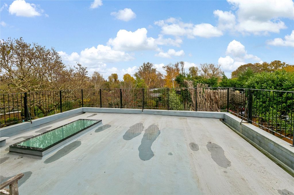 Additional image 38 of 6 bed semi-detached house for saleUxbridge Road, Hampton TW12