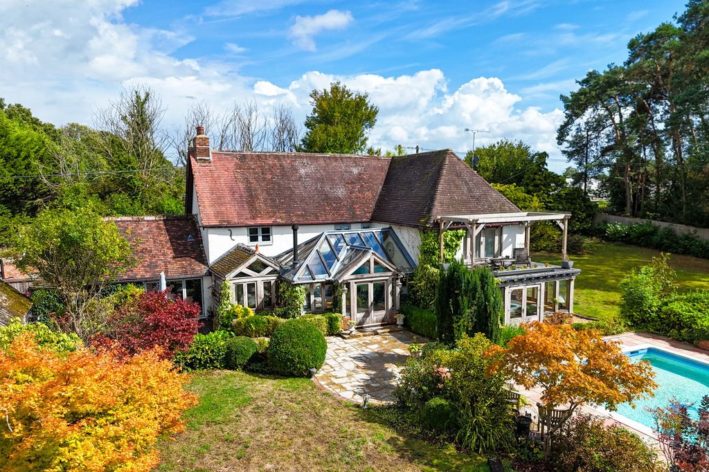 Property photo 2 of 31