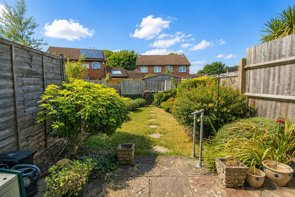 Property photo 2 of 16 Garden