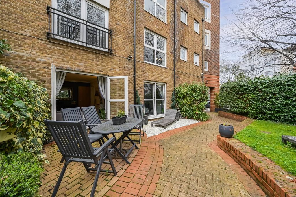 Property photo 3 of 5