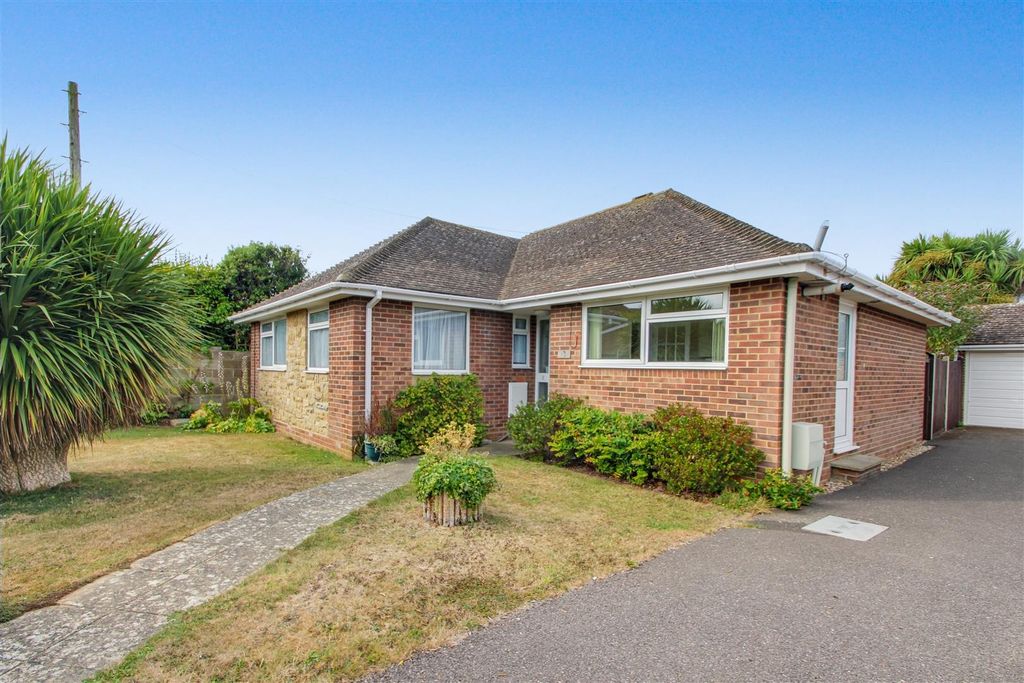 Property photo 2 of 17 External